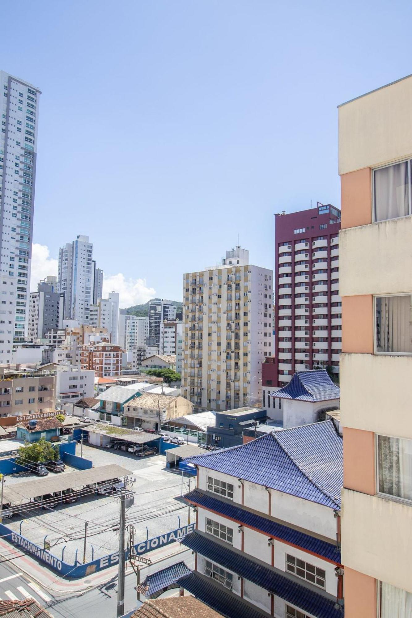 Апартаменты Bk34 - 2 Dorm Climatizados, Prox Calcadao, Garagem Балнеариу-Камбориу Экстерьер фото