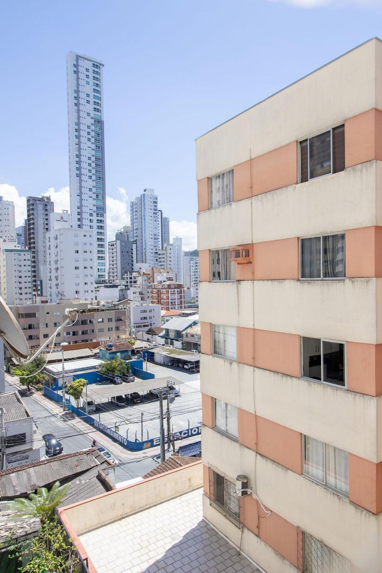 Апартаменты Bk34 - 2 Dorm Climatizados, Prox Calcadao, Garagem Балнеариу-Камбориу Экстерьер фото